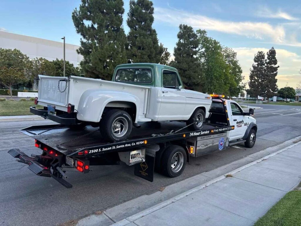 Towing company in Santa Ana